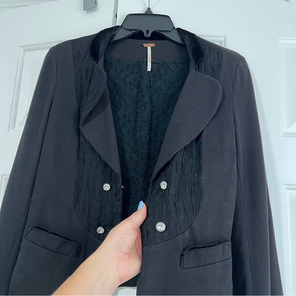 Free People Crop Tuxedo Blazer Jacket Black Lace Velvet Boho Grunge Goth Sz 4 - Picture 15 of 15